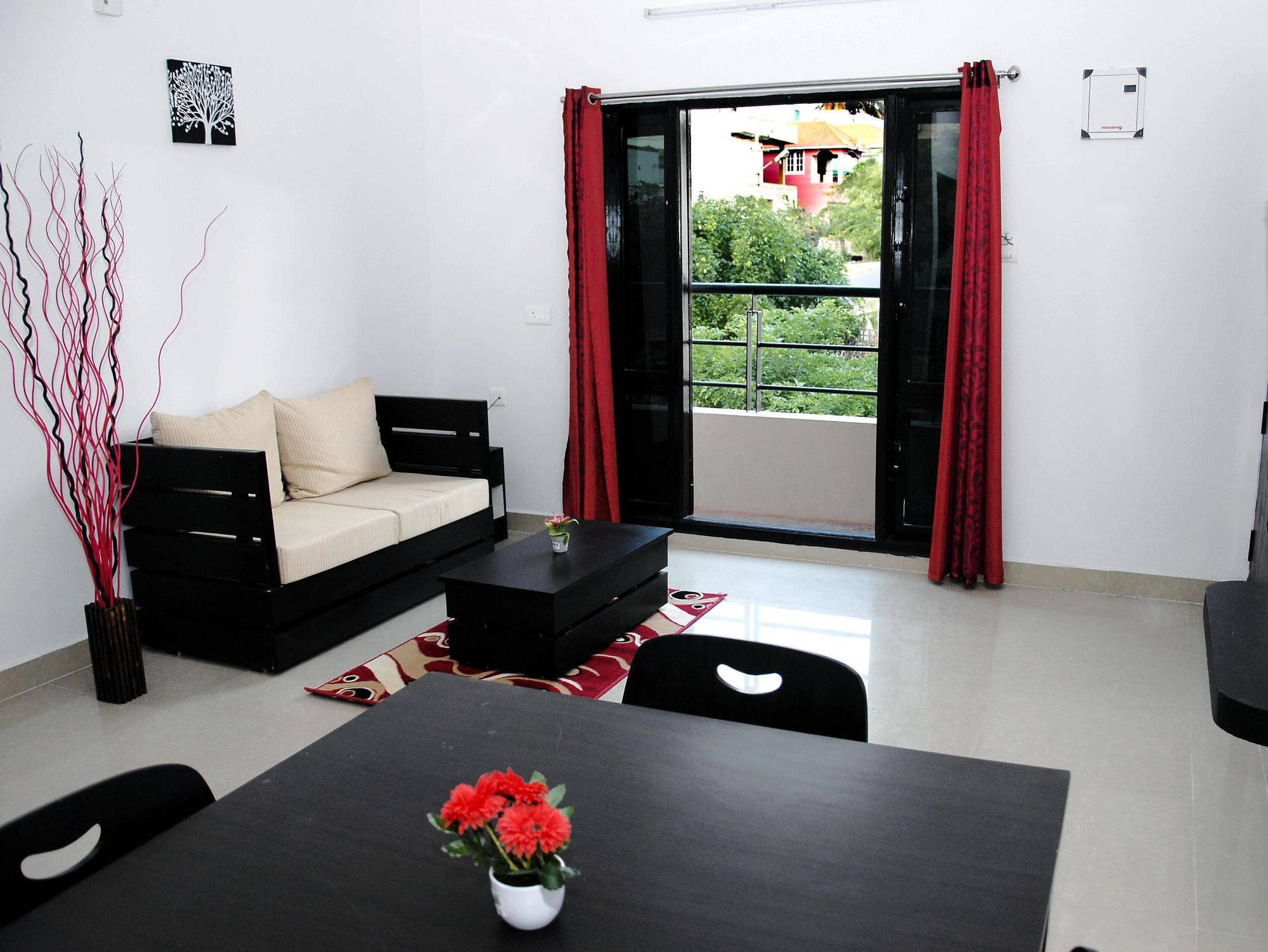 Varsha Enclave Serviced Apartment Maiçor Exterior foto